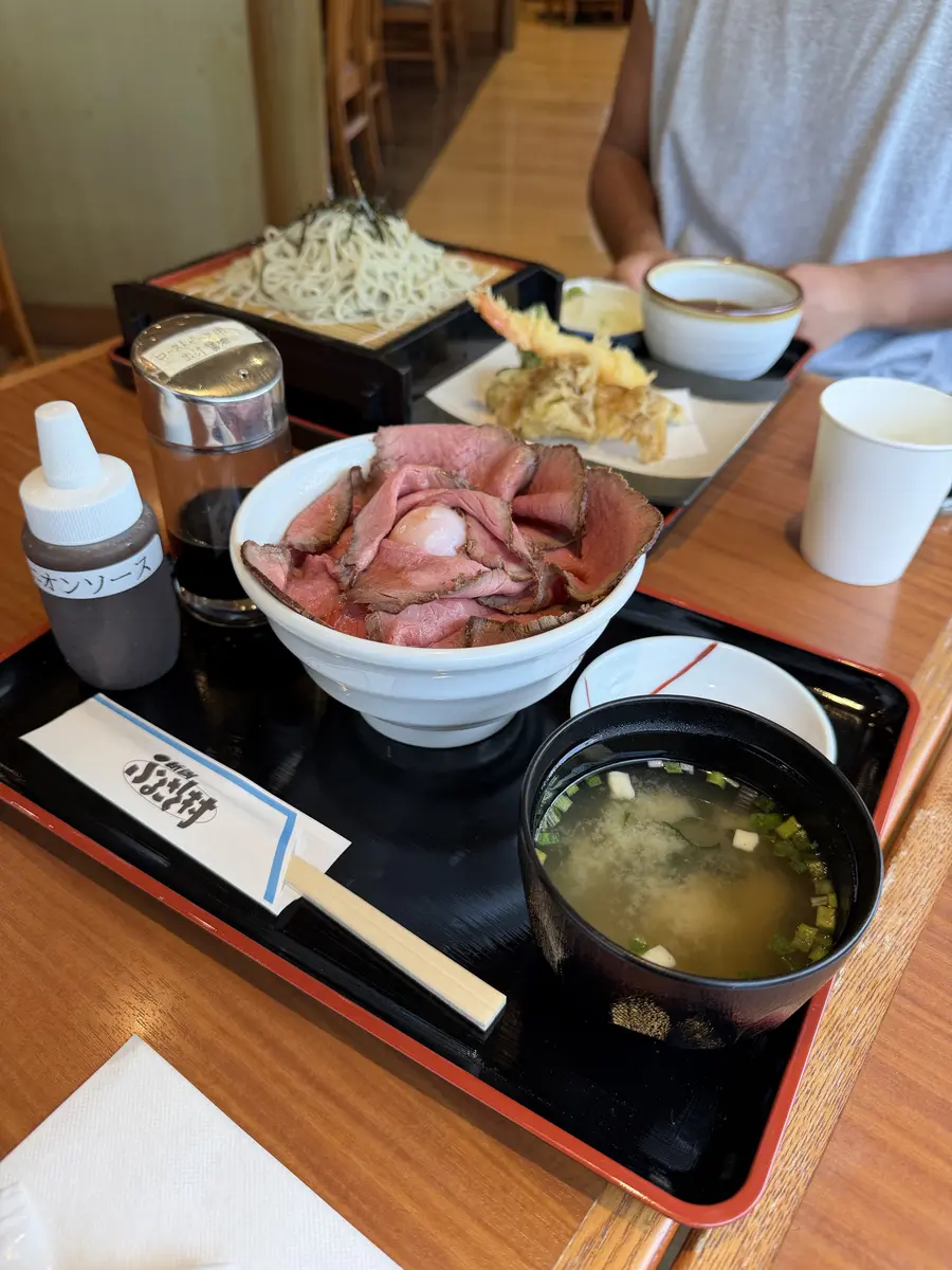 新潟ふるさと村でローストビーフ丼食べた！